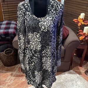 Twenty Second Black and White Long Sleeve Dress